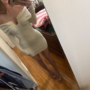 Windsor Lowkey Luxe Off Shoulder Hardware Sweater Dress Size XS in Ivory